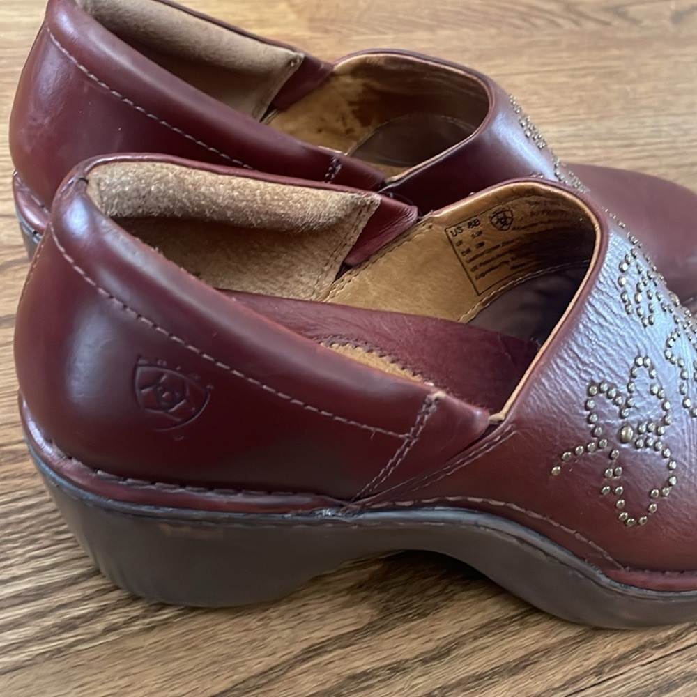 Arita burgundy leather embellished leather clogs size 8